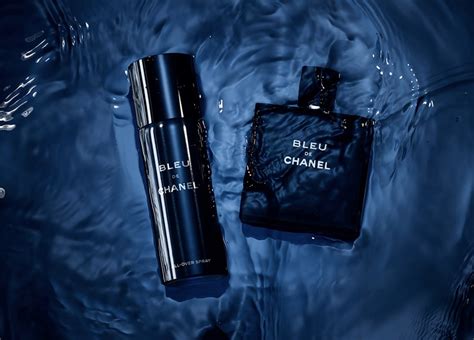 what does bleu De Chanel smell like